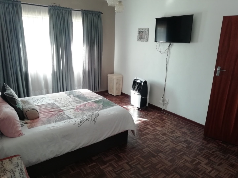 4 Bedroom Property for Sale in Roodia Free State